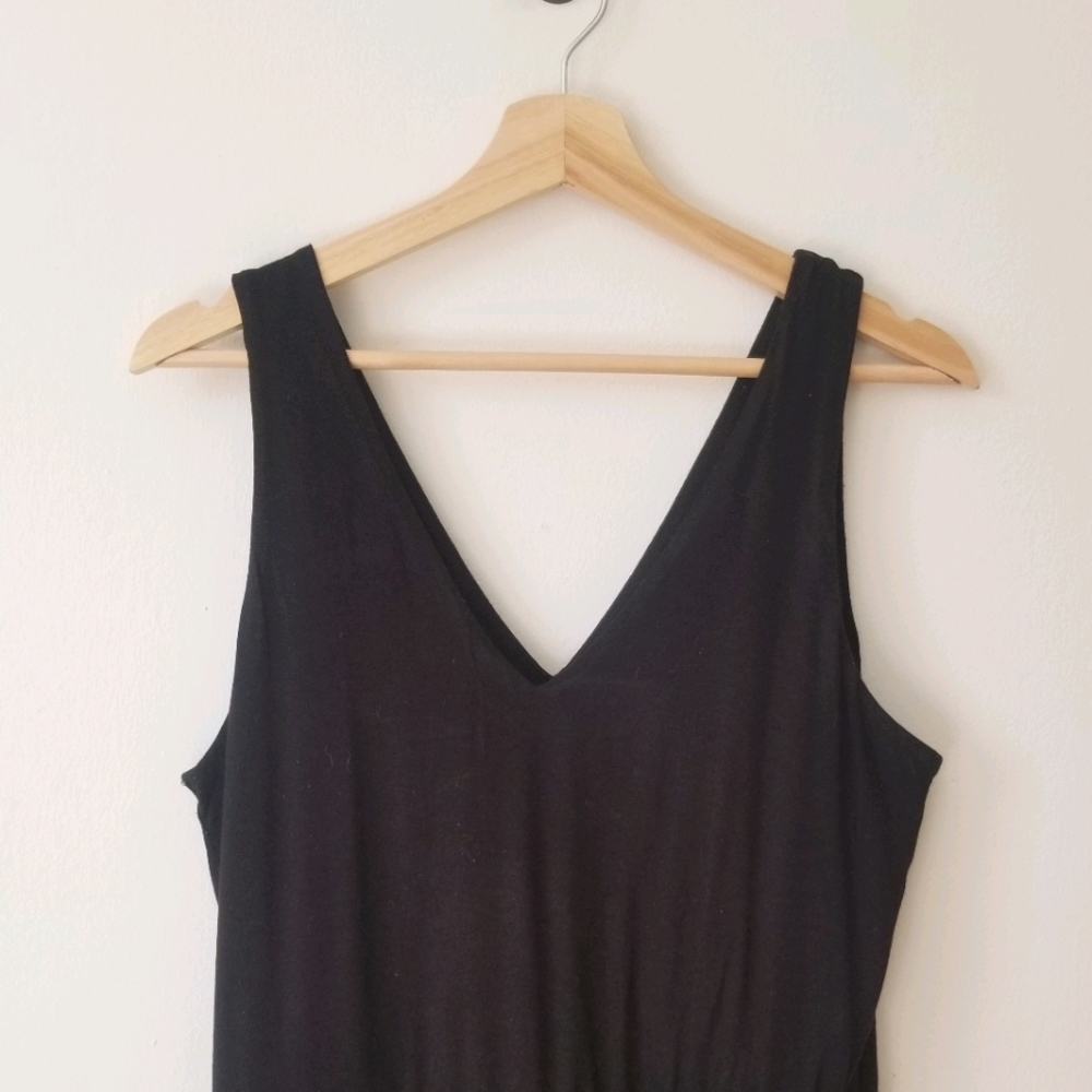 Loft- Straight Legged Romper Jumpsuit black size 4